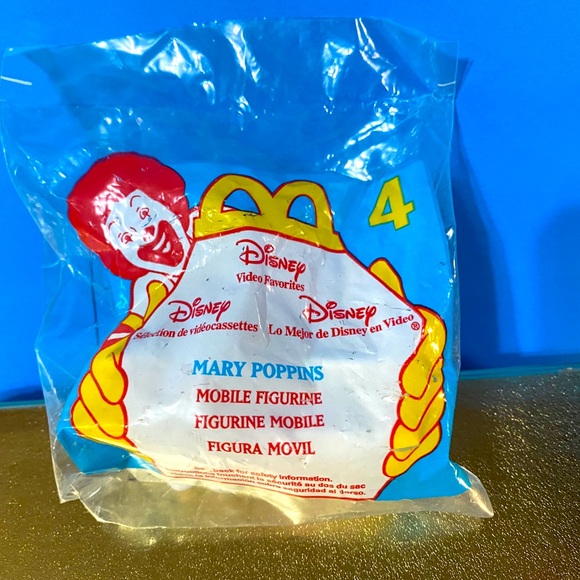 WALT DISNEY MARY POPPINS VTG 1998 McDONALDS HAPPY MEAL TOY #4 VIDEO FAVORITES 3” - Picture 2 of 9